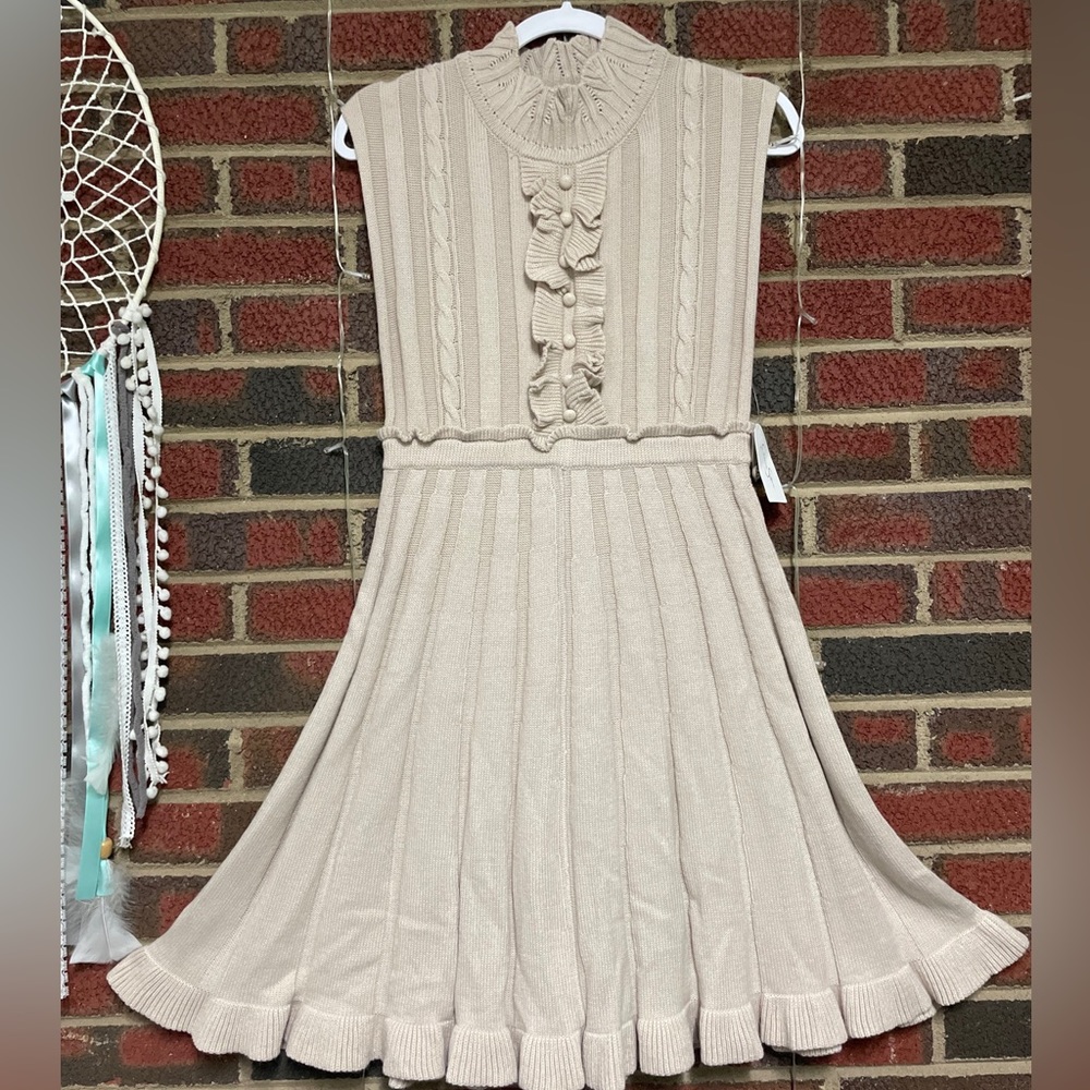 NWT Jessica Simpson Beige Ruffle Sleeveless Pleated Sweater Dress Women’s Small